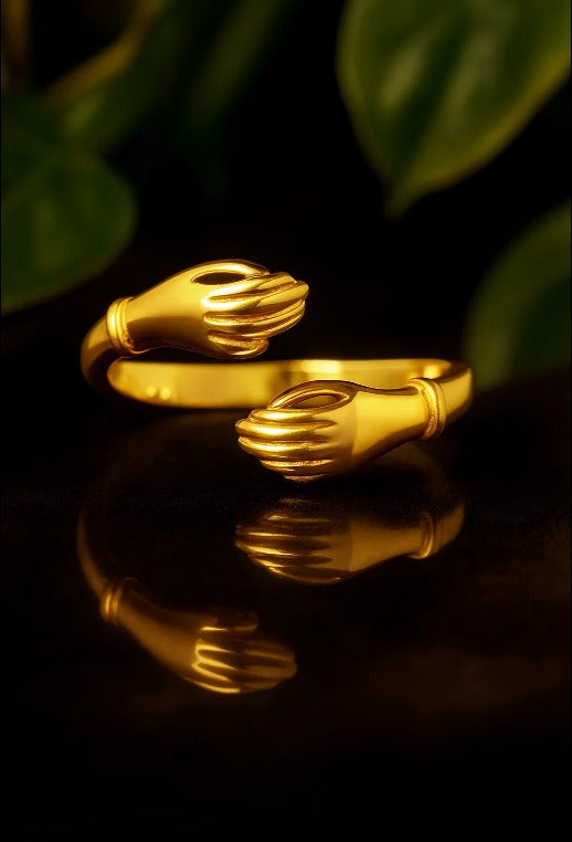 Eternal Hug Ring (Gold)