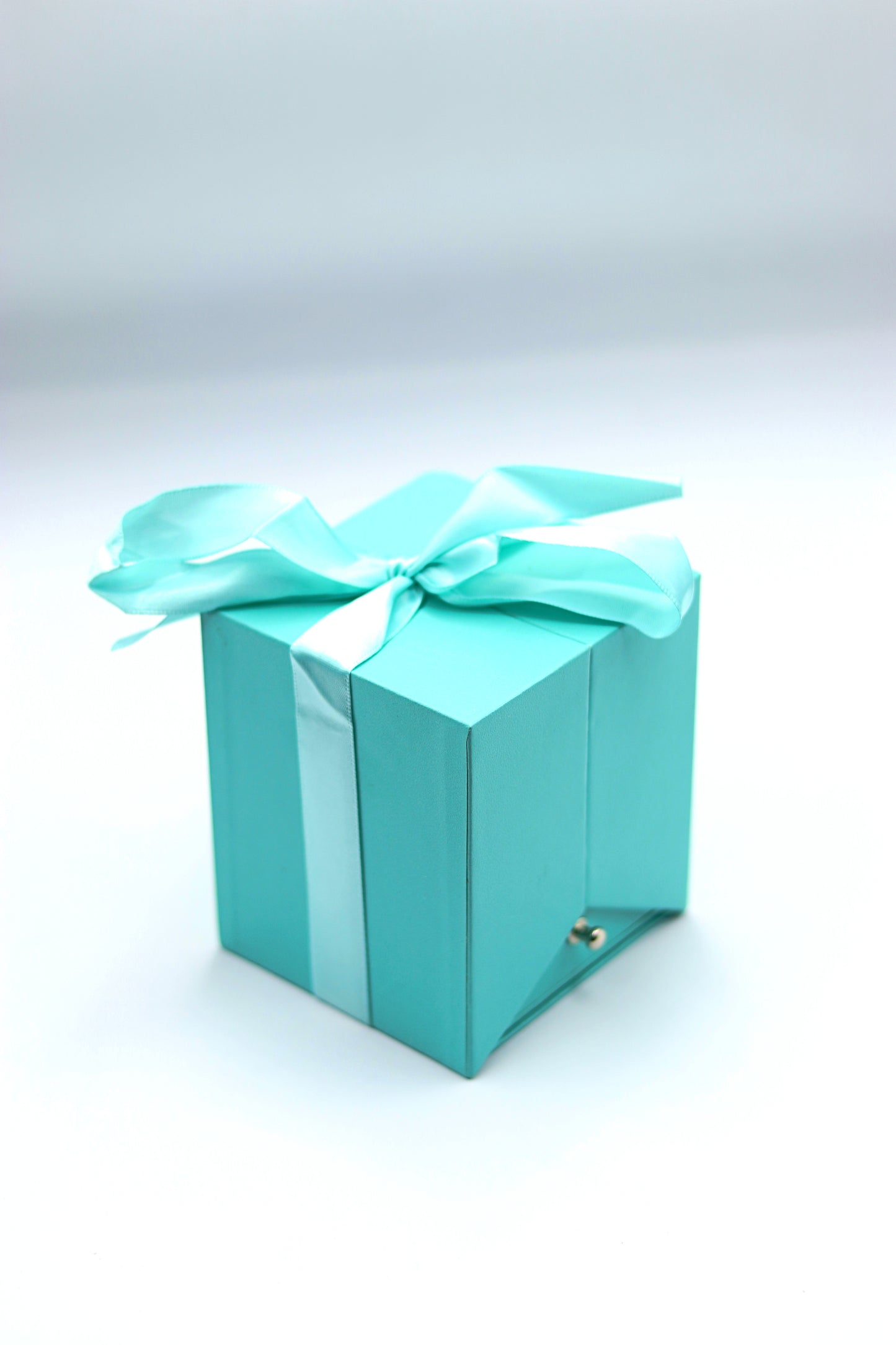 LuxeBloom Box