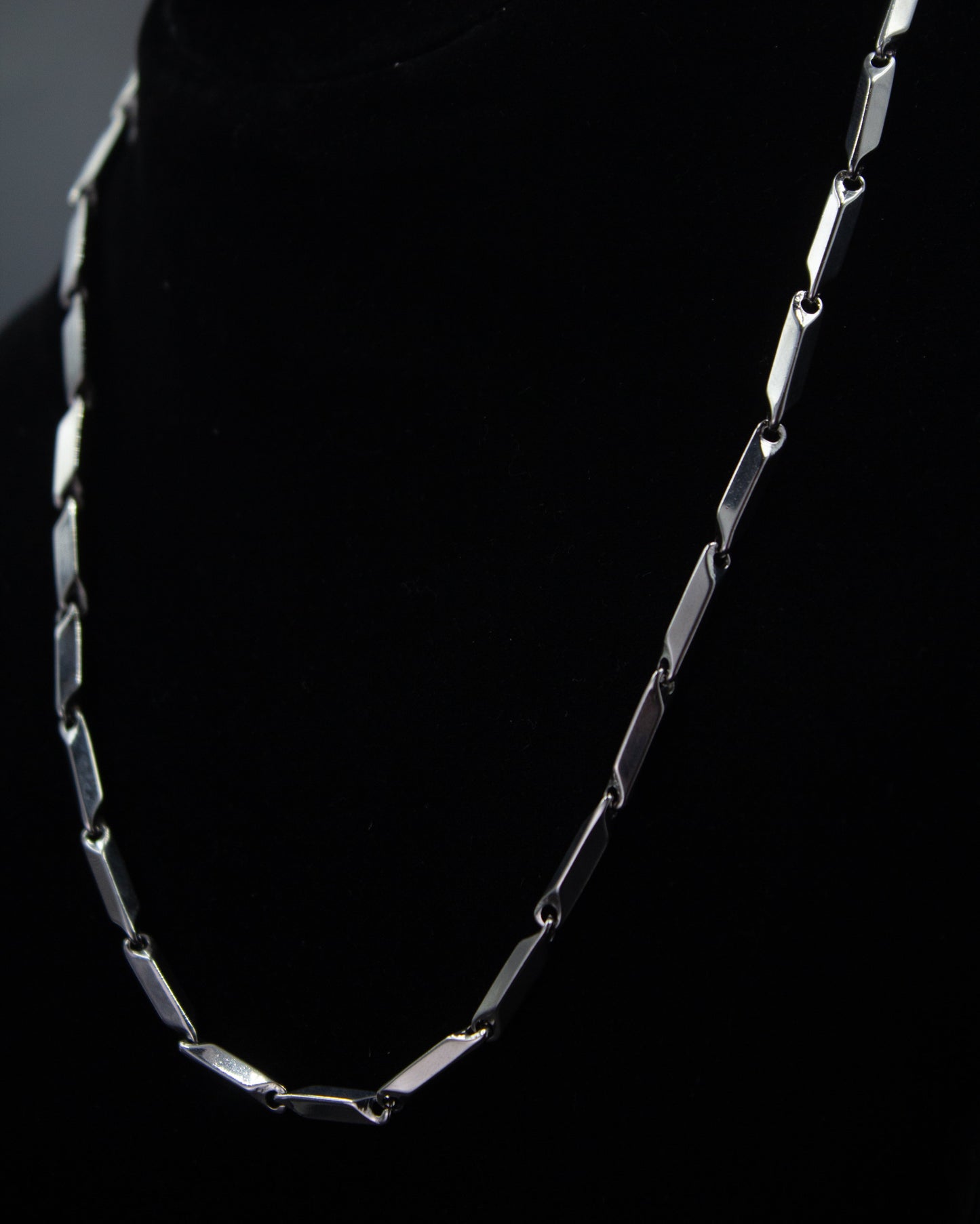 Linear Luxe Chain